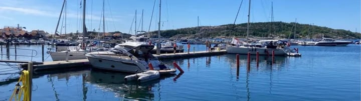 Gästehafen Fjällbacka buchen Fjällbacka Gästehafen mit Anlegestellen, Booten und Bootshäusern